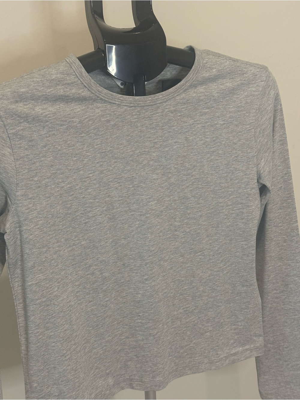 NWT Athleta Essential Top Gray Long Sleeve Supima Cotton Stretch Tee XXS - Picture 3 of 7